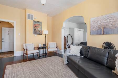 Beautiful Downstairs 1Bed 1Bth Charmer- Pet Friendly Michigan City Exterior foto