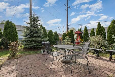 Beautiful Downstairs 1Bed 1Bth Charmer- Pet Friendly Michigan City Exterior foto